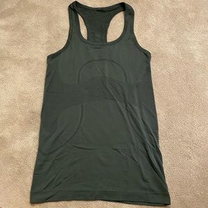 lululemon swiftly tech tank top size 4